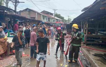 Si Jago Merah Amuk Pajak Pekong, Belasan Ruko dan Minibus Hangus di Tengah Keramaian Pasar