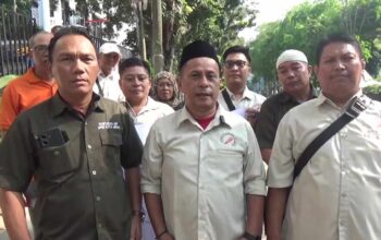 Said Ilham Assegaf Pimpin Pembagian Takjil, Wartawan DPRD Medan Tunjukkan Kepedulian