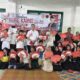Tanamkan Jiwa Nasionalisme, Wong Chun Sen Bagikan Buku Bergambar Bung Karno kepada Anak Panti