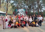 Sekitar 40 Warga Jermal 7 Bersama Fauzi DPRD Medan Nikmati Liburan di Pantai Sri Mersing