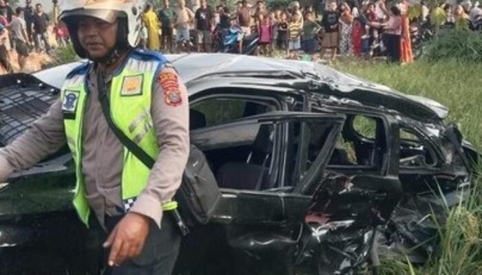 Perlintasan Tanpa Palang Kembali Memakan Korban, Avanza Disambar KA di Sergai