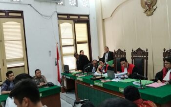 Sidang PT TSI vs Bank Mandiri Kembali Tertunda, Hakim Tegaskan: Jangan Persulit Persidangan