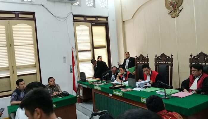 Sidang PT TSI vs Bank Mandiri Kembali Tertunda, Hakim Tegaskan: Jangan Persulit Persidangan