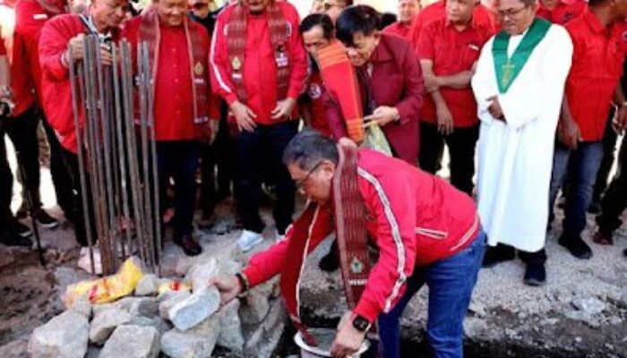 Pembangunan Kantor DPC PDI Perjuangan Samosir Dimulai, Wong Chun Sen Hadiri Peletakan Batu Pertama