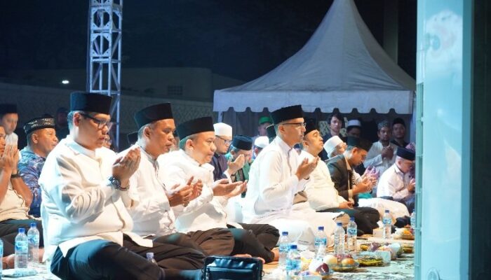 Maulid Nabi di Teladan Jadi Momentum Silaturahmi, Rico Waas Hadir Bersama Pimpinan DPRD